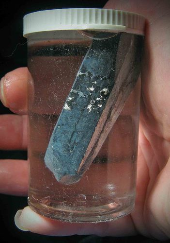 http://commons.wikimedia.org/wiki/File:Lithium\_in\_mineral\_oil.jpg